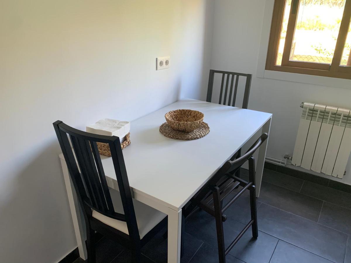 A Casa Vermella Con Jardin A 10 Minutos De Santiago De Compostela Apartment Ortono Bagian luar foto