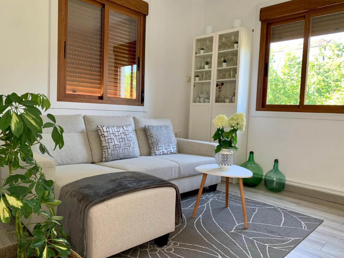 A Casa Vermella Con Jardin A 10 Minutos De Santiago De Compostela Apartment Ortono Bagian luar foto