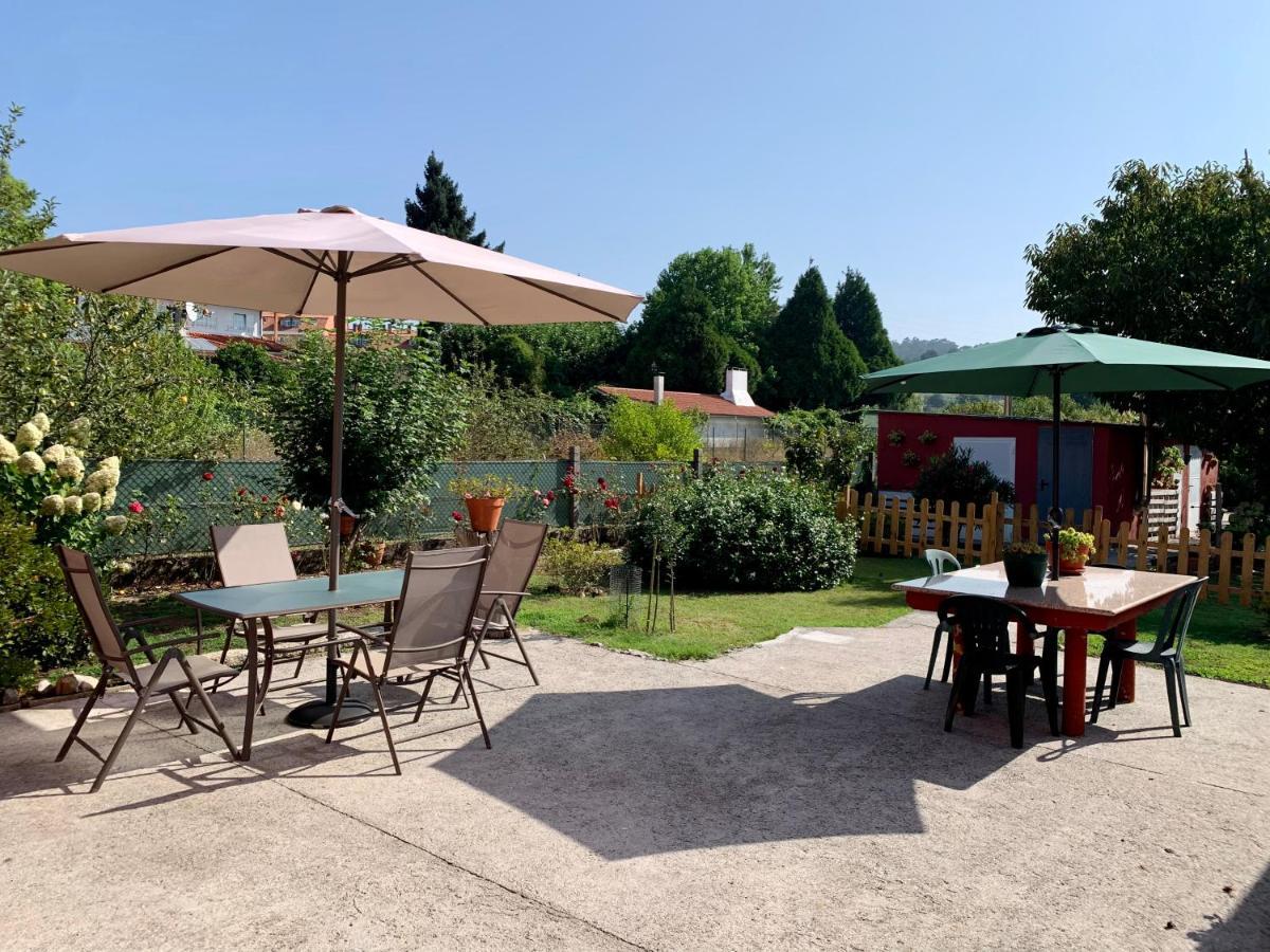 A Casa Vermella Con Jardin A 10 Minutos De Santiago De Compostela Apartment Ortono Bagian luar foto